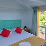 Senza Pensieri 3*