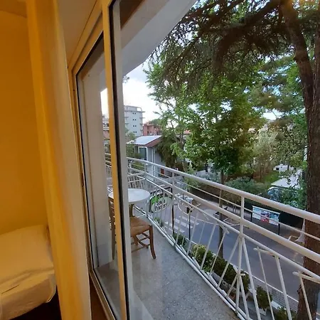 Senza Pensieri Риччоне