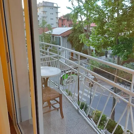 فندق Senza Pensieri 3*