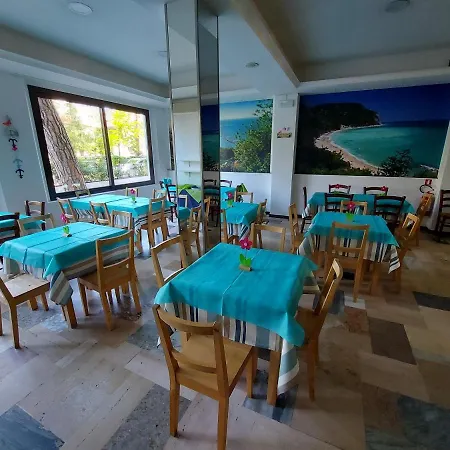 Senza Pensieri Hotell Riccione